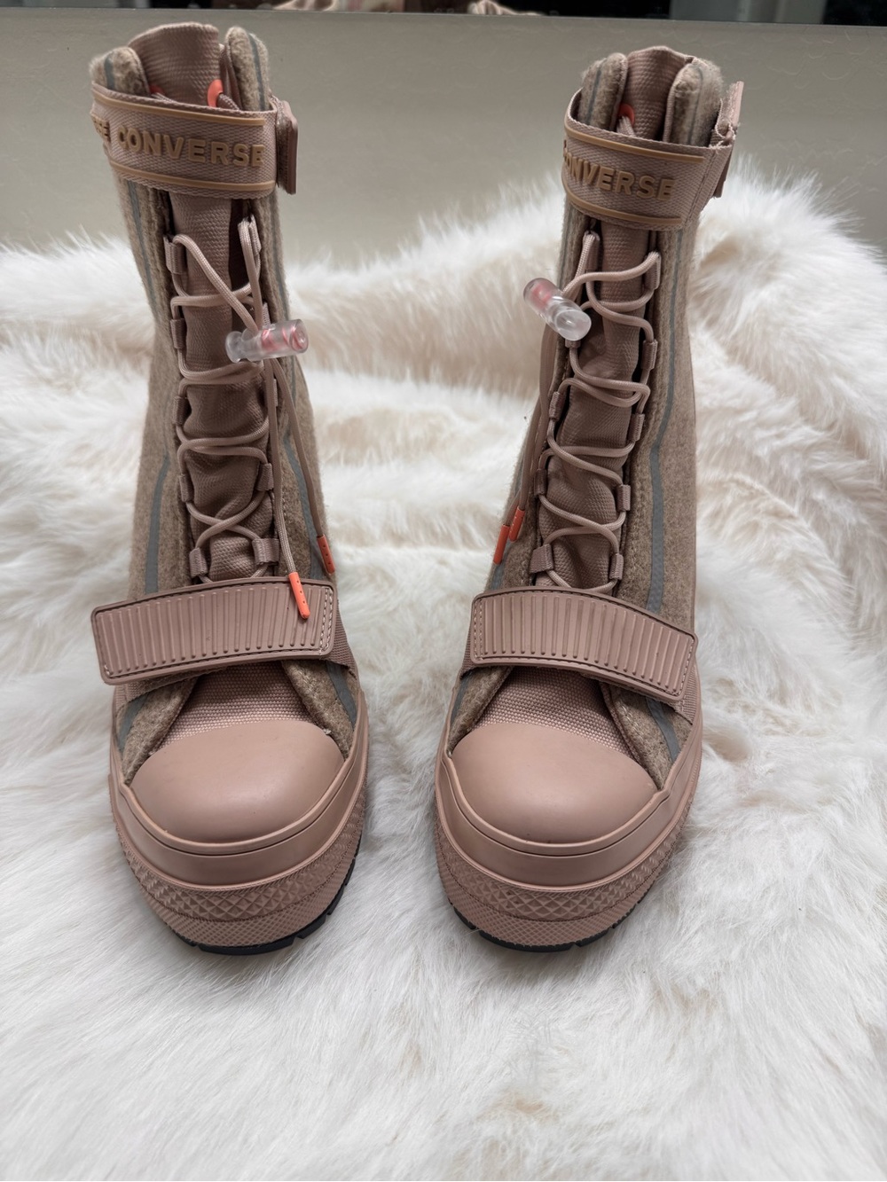 Converse Women Lace-Up High-Top Utility Boots in Blush